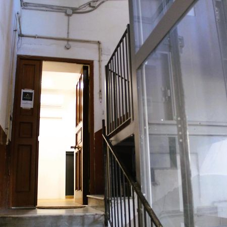 Blackwoody Contemporary Rooms - Napoli Centro Storico Dış mekan fotoğraf