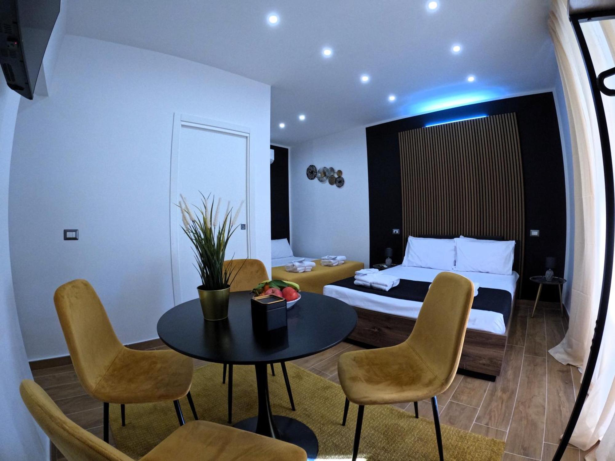 Blackwoody Contemporary Rooms - Napoli Centro Storico Dış mekan fotoğraf