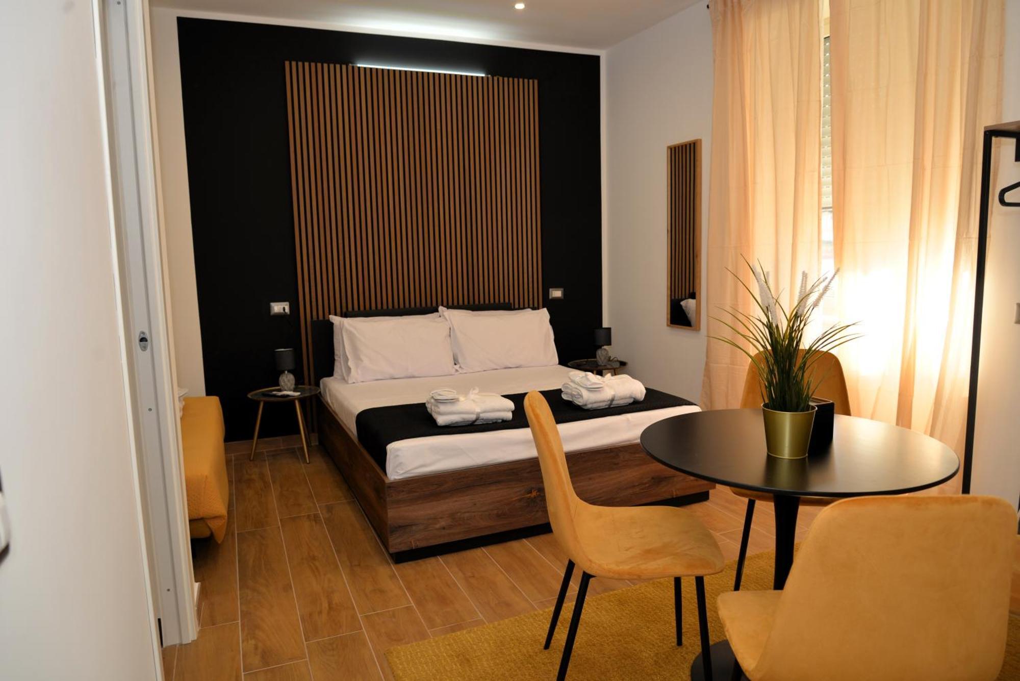 Blackwoody Contemporary Rooms - Napoli Centro Storico Dış mekan fotoğraf