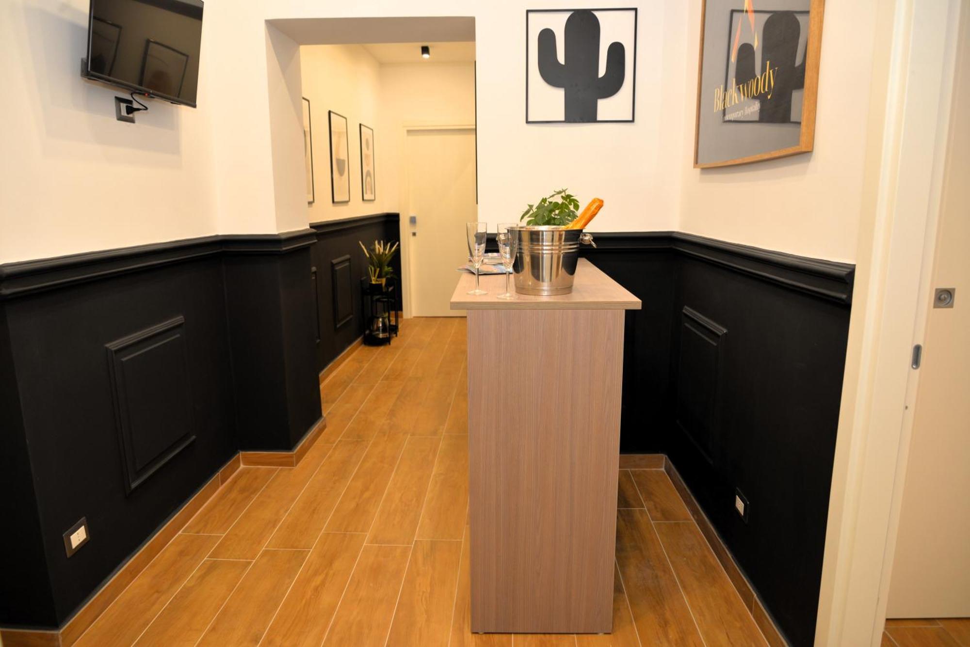 Blackwoody Contemporary Rooms - Napoli Centro Storico Dış mekan fotoğraf