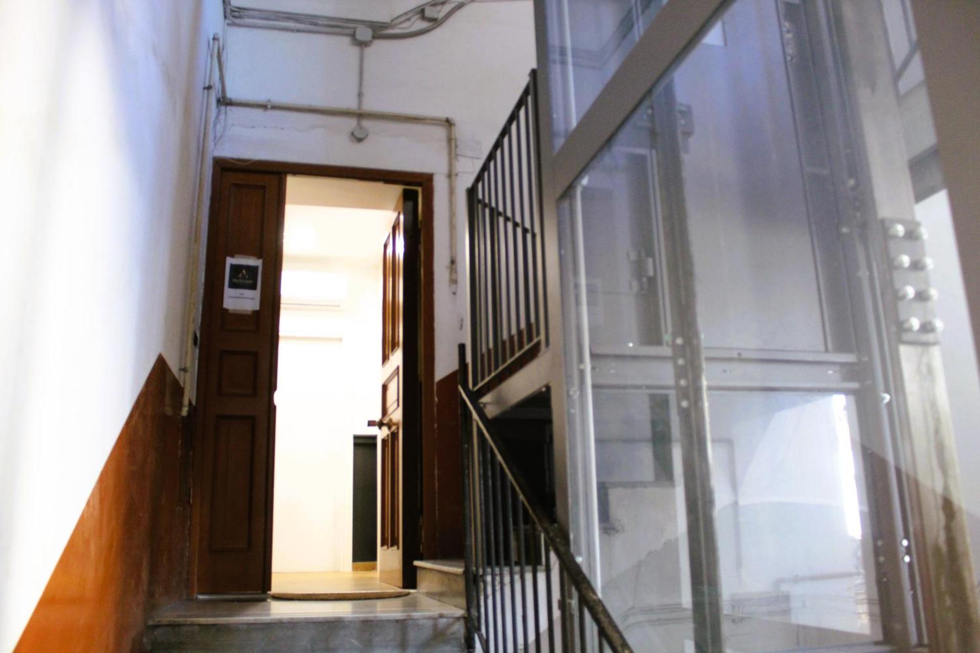 Blackwoody Contemporary Rooms - Napoli Centro Storico Dış mekan fotoğraf